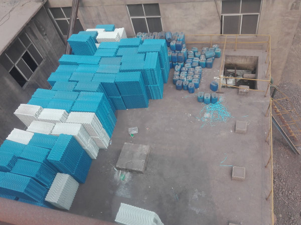 ��s���S��